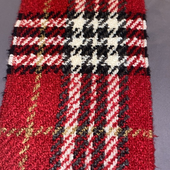 V. Fraas Trendy Red Plaid Infinity Acrylic Winter / Fall Scarf - Picture 9 of 10